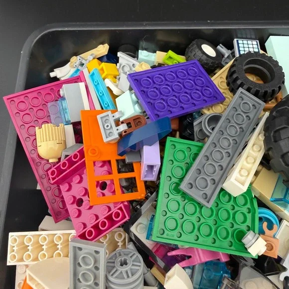 Lego Bulk Lot 2lb Mixed Multicolor Bricks Plates Wheels Specialty Pieces - Picture 3 of 5